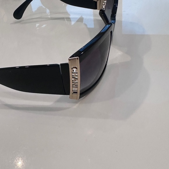 CHANEL Rectangle Sunglasses - Picture 5 of 12